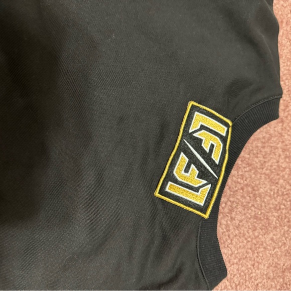 New Small LF Sweatshirt Black Cropped Oversize Textured One Sleeve Pullover Half - Picture 6 of 8